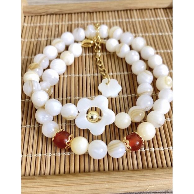Vòng tay đôi làm từ vỏ ốc biển
